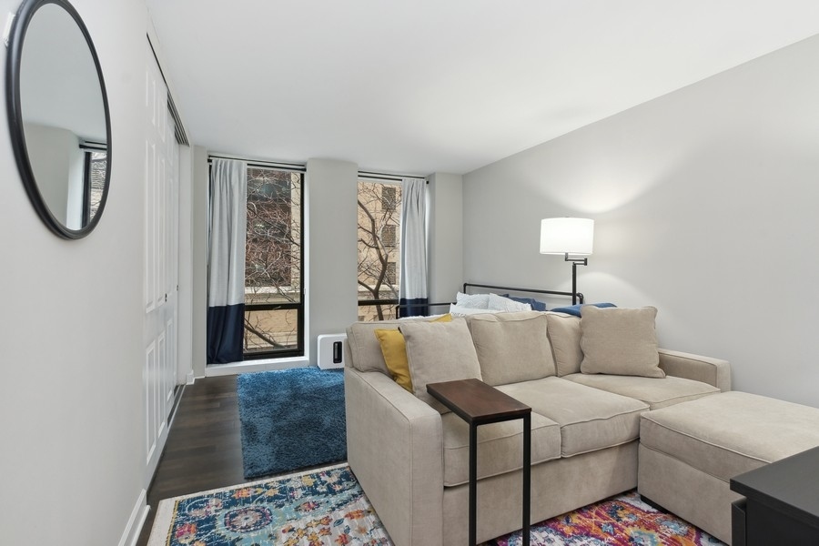 260 E Chestnut Street 312 Property Photo 8