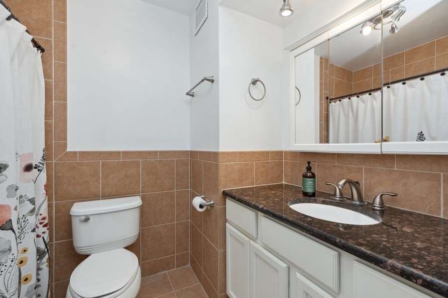 260 E Chestnut Street 312 Property Photo 11