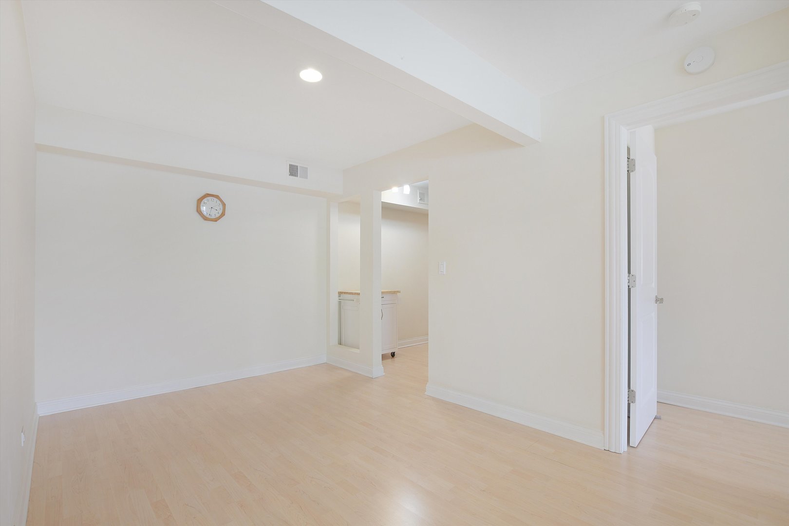 5200 Carriageway Drive 210 Property Photo 3