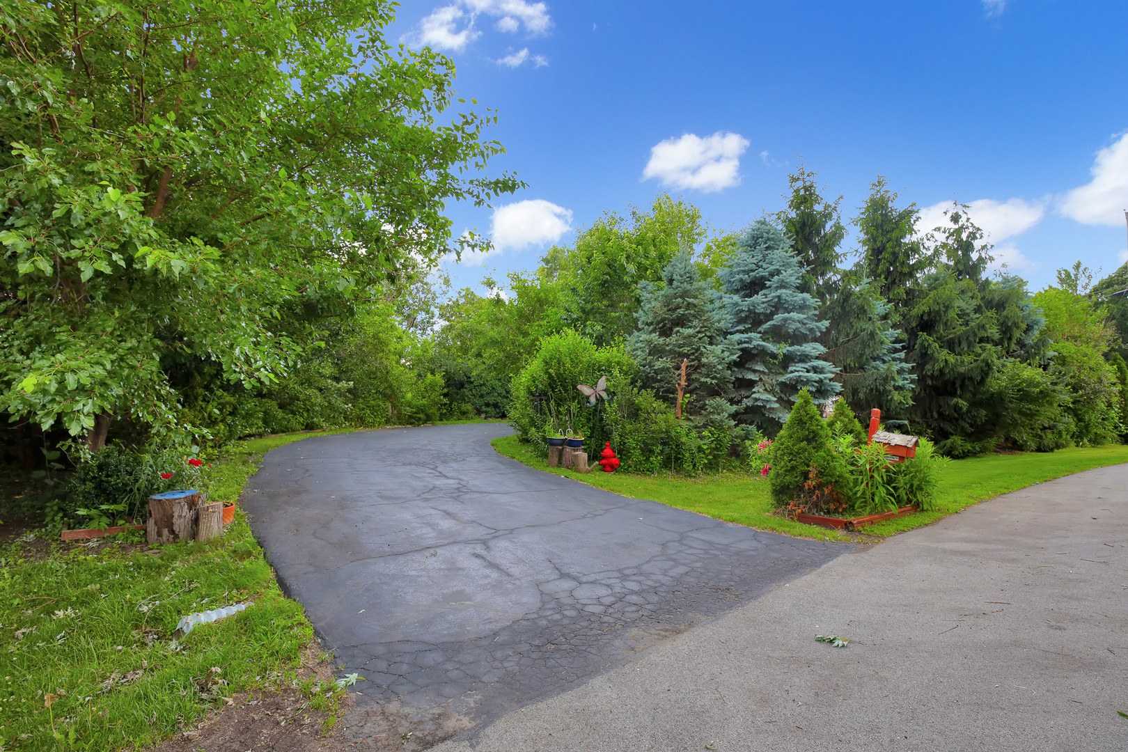 307 Blackstone Avenue Property Photo 5