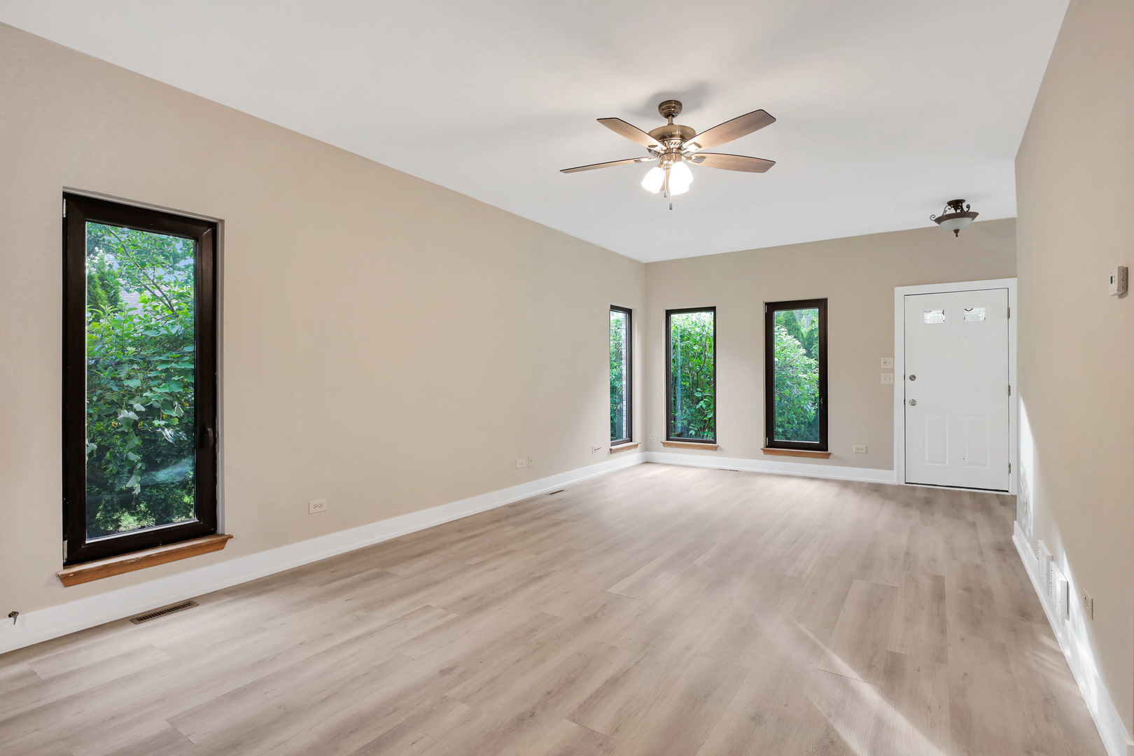 307 Blackstone Avenue Property Photo 12