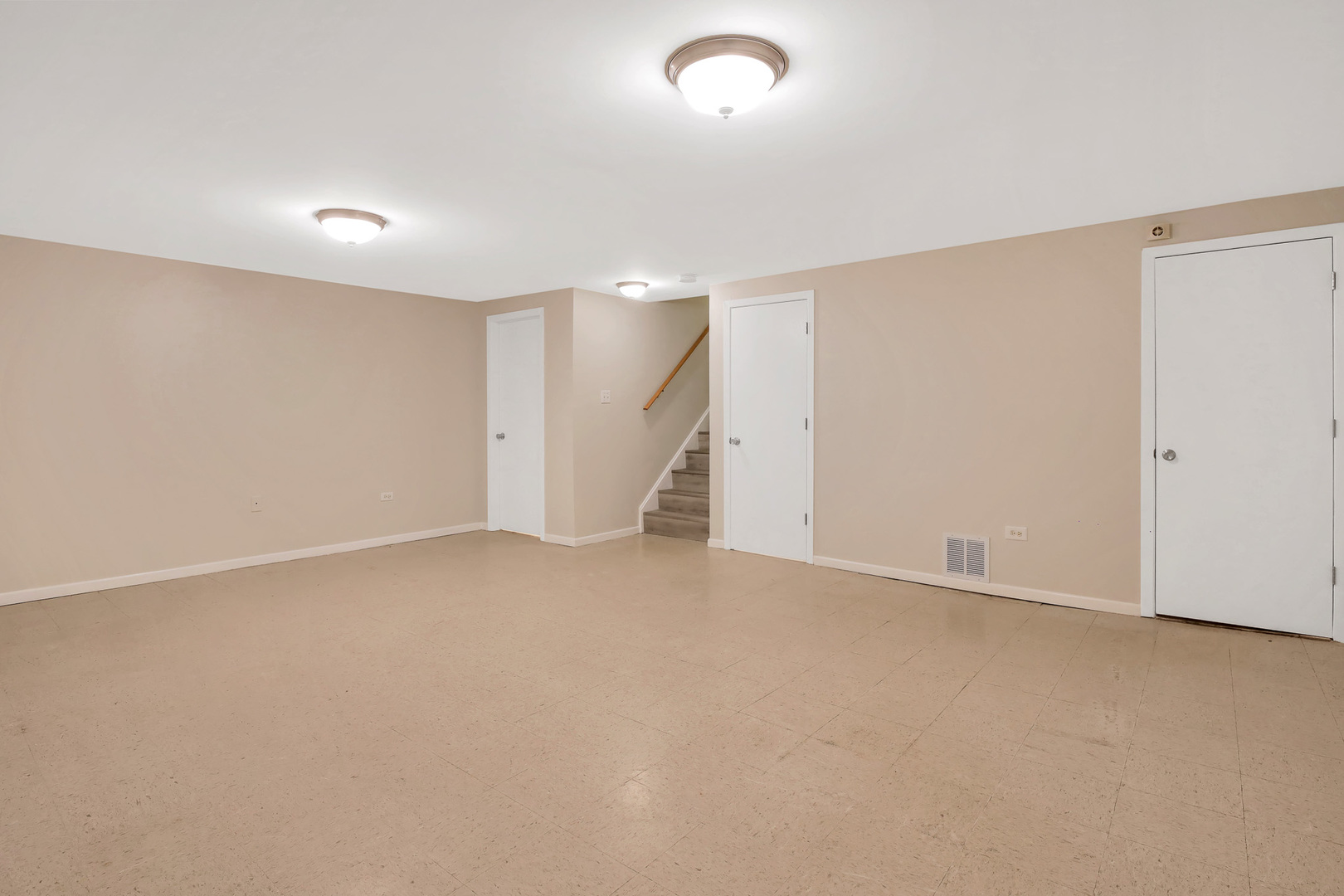 307 Blackstone Avenue Property Photo 33