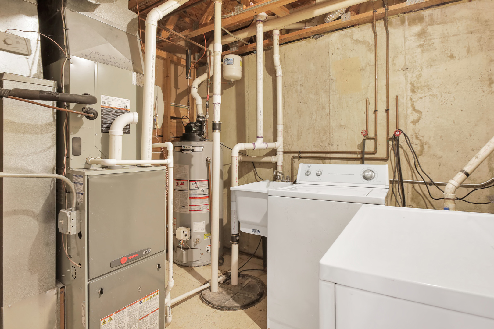 307 Blackstone Avenue Property Photo 35