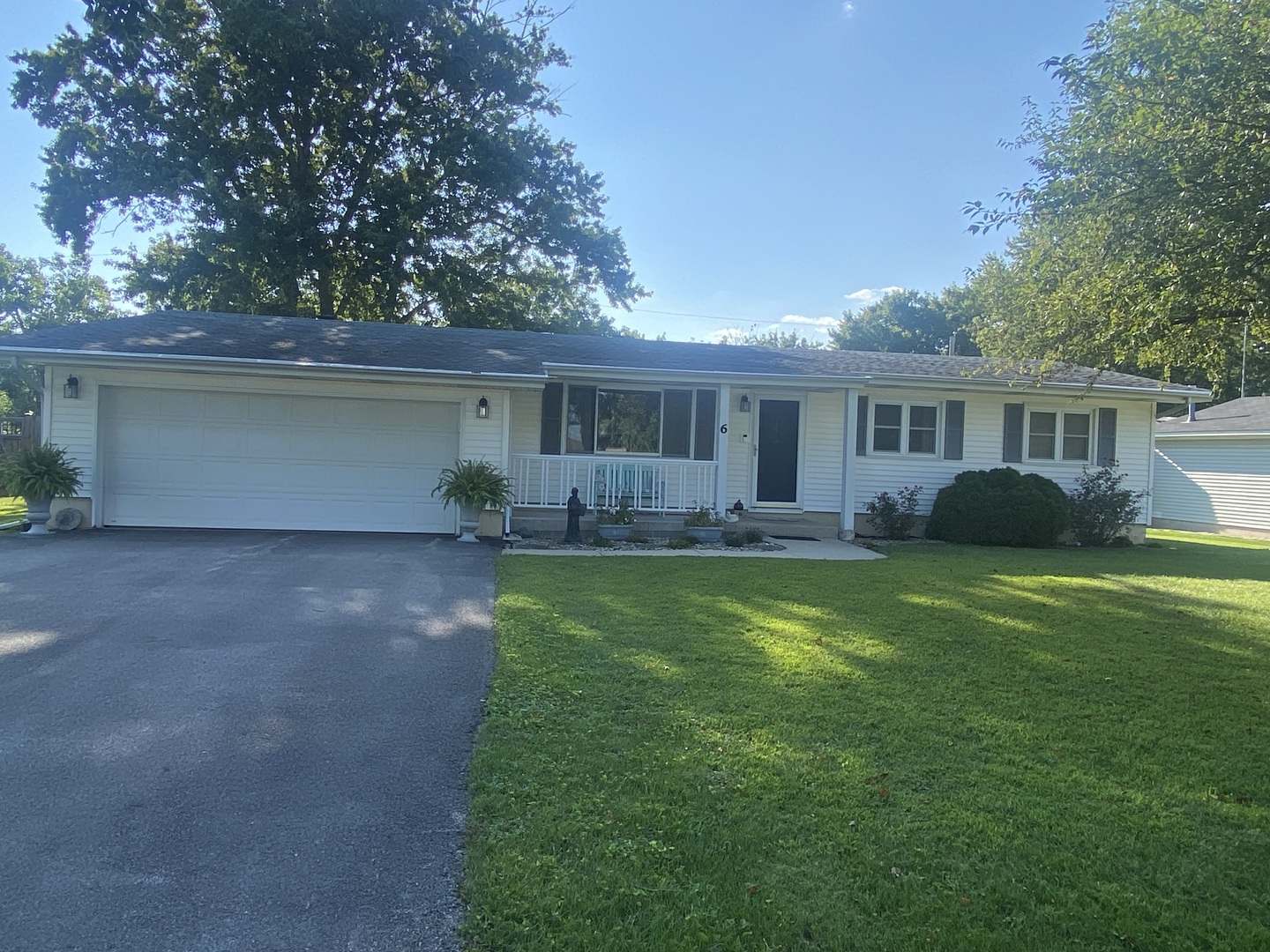 6 Helen Street Property Photo 2