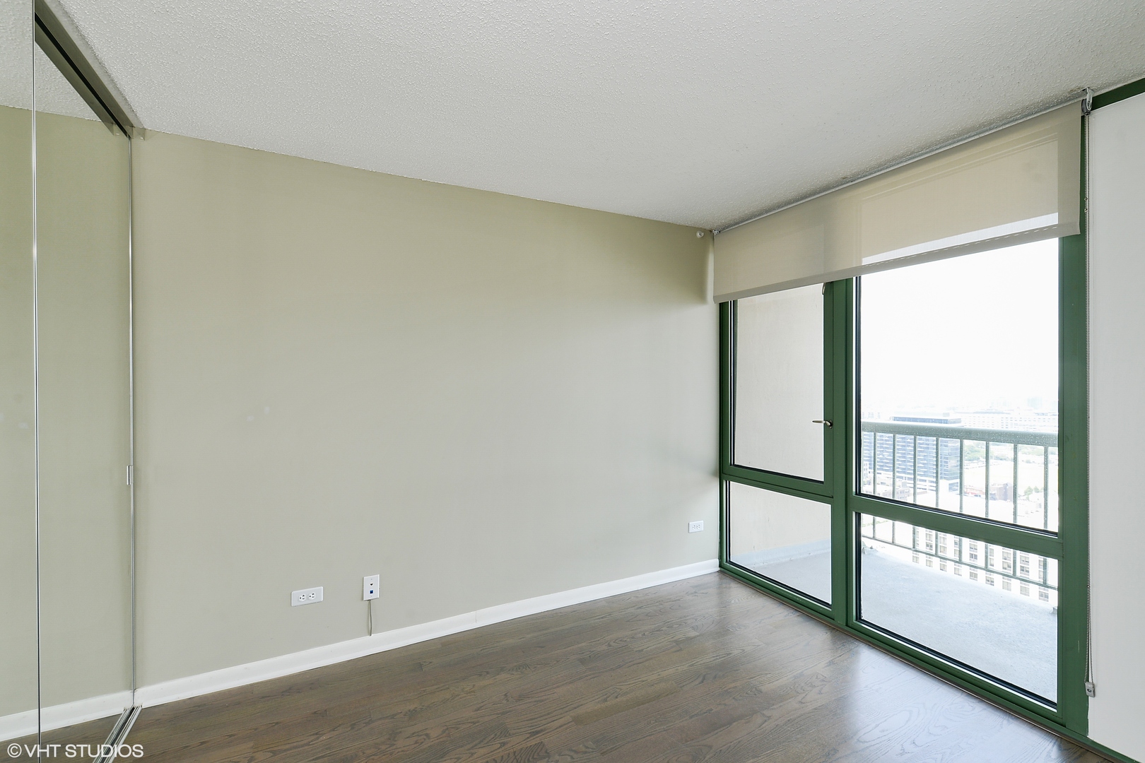 111 W Maple Street 2711 Property Photo 7