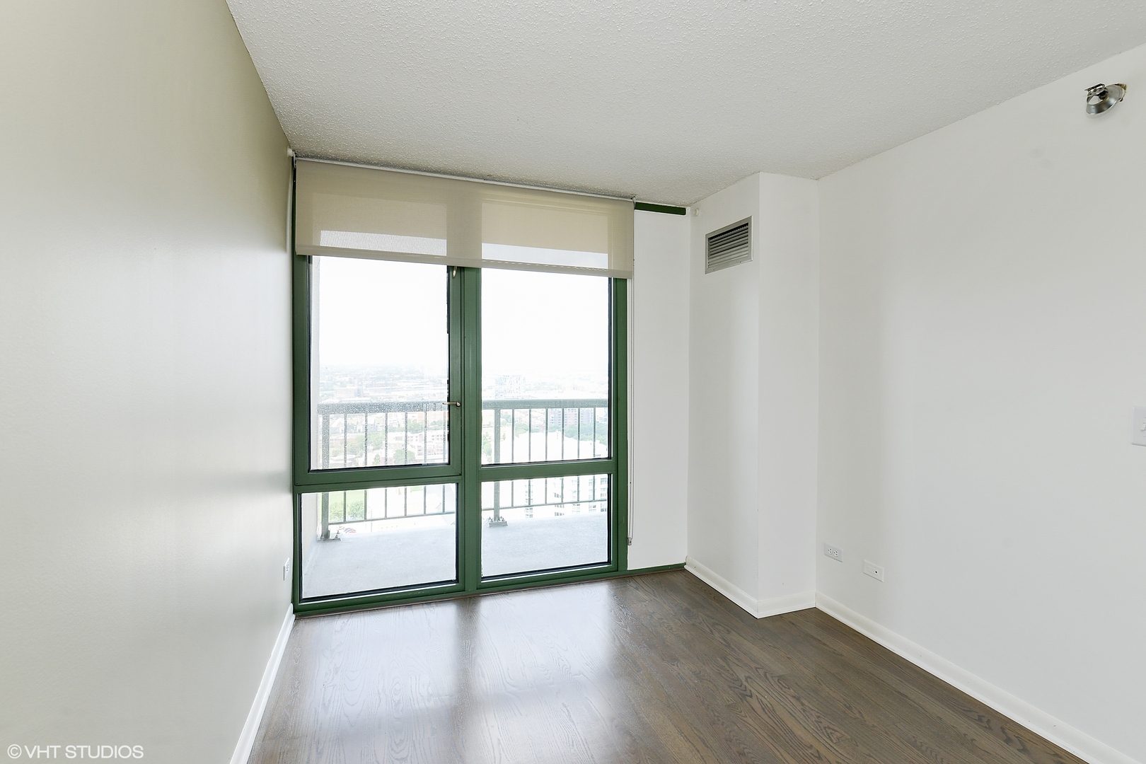 111 W Maple Street 2711 Property Photo 8