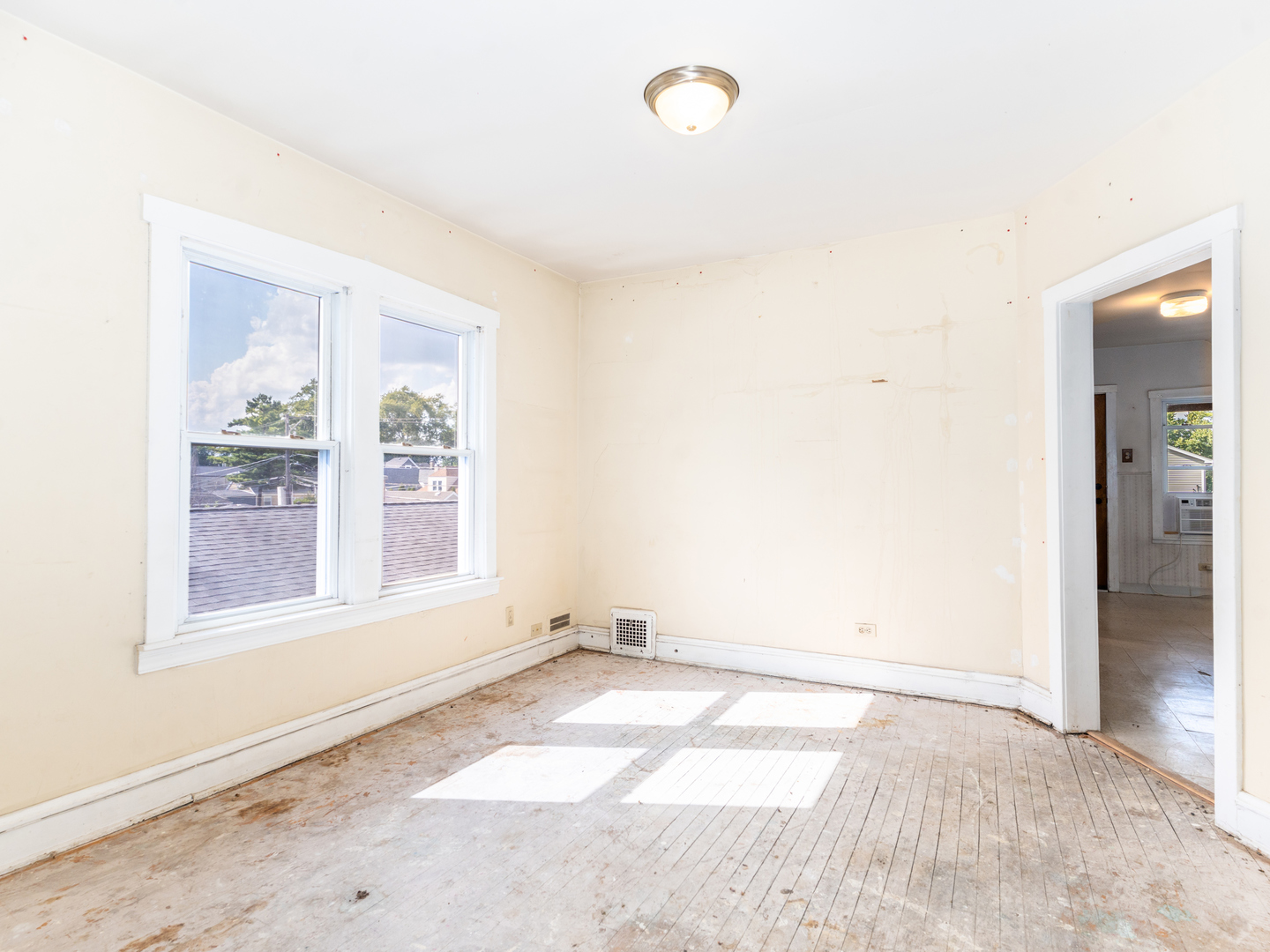 4952 W Ainslie Street Property Photo 15