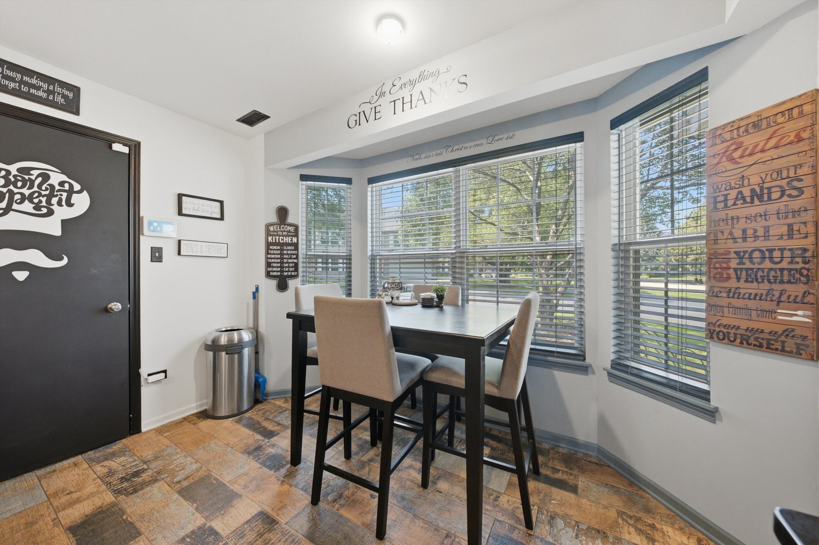 13916 S Cambridge Circle Property Photo 7