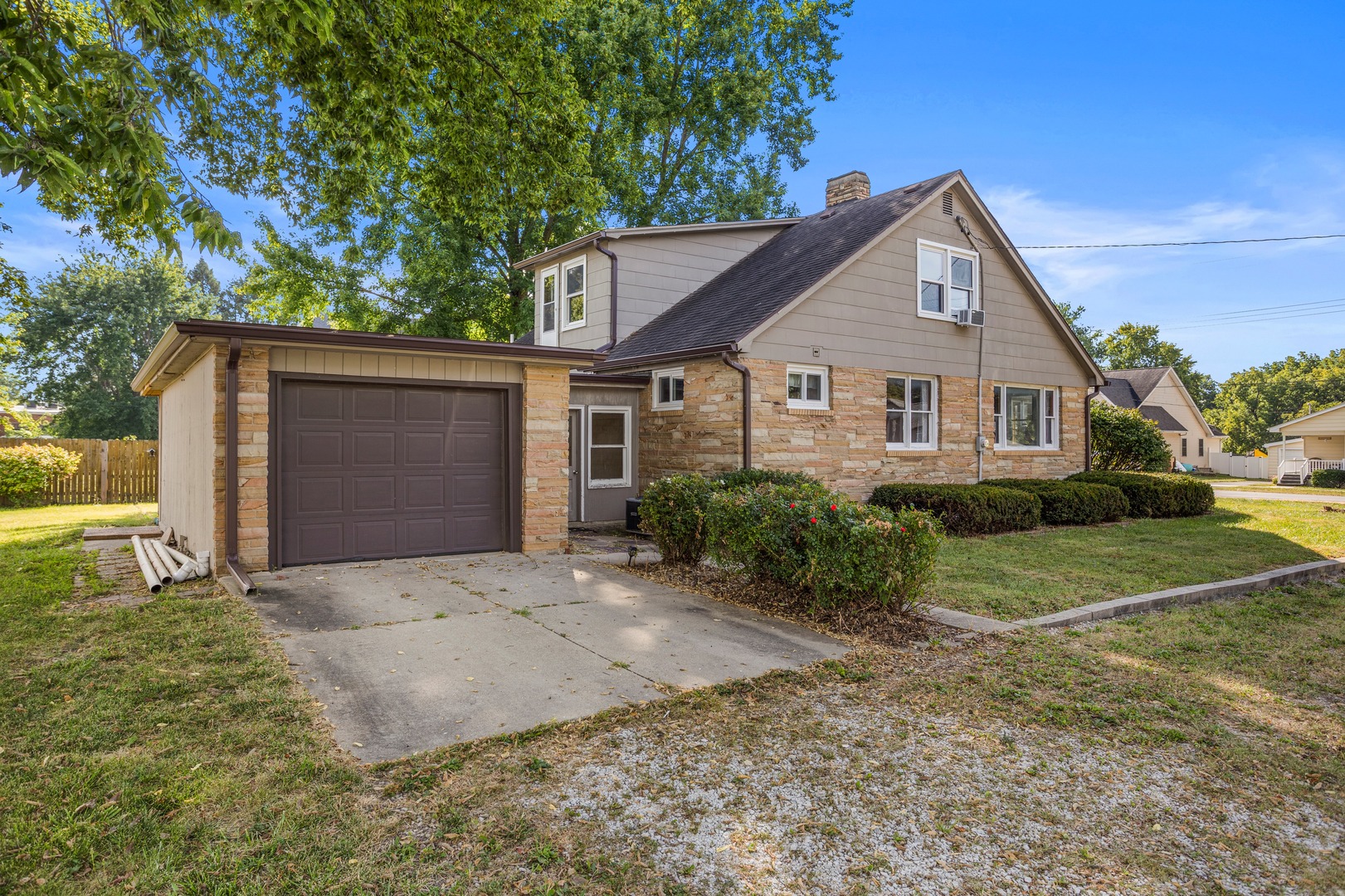 108 W Sangamon Street Property Photo 4