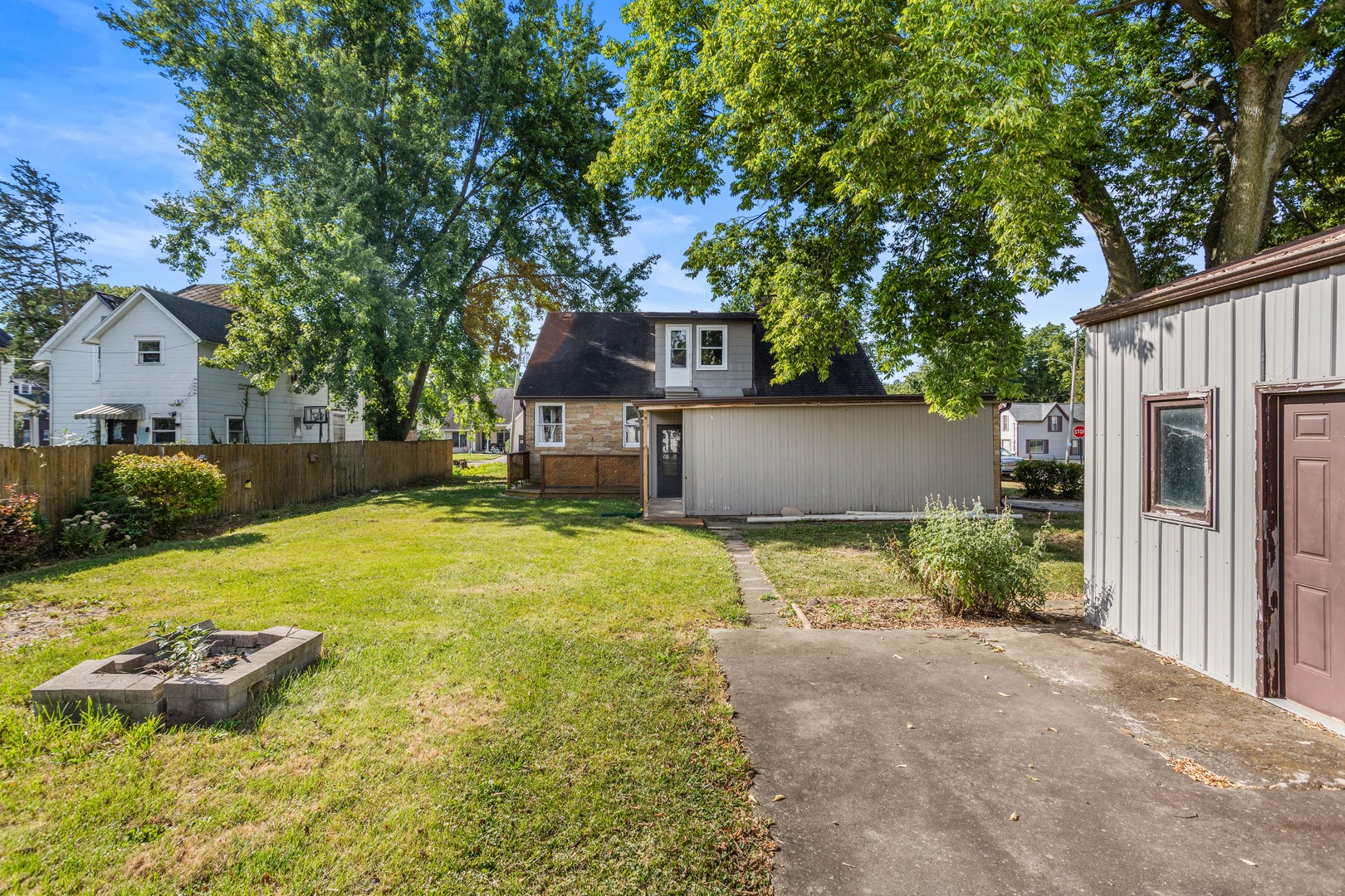 108 W Sangamon Street Property Photo 6