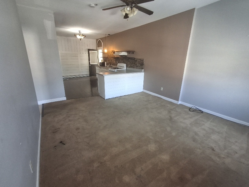 185 S State Street 2 Property Photo 5