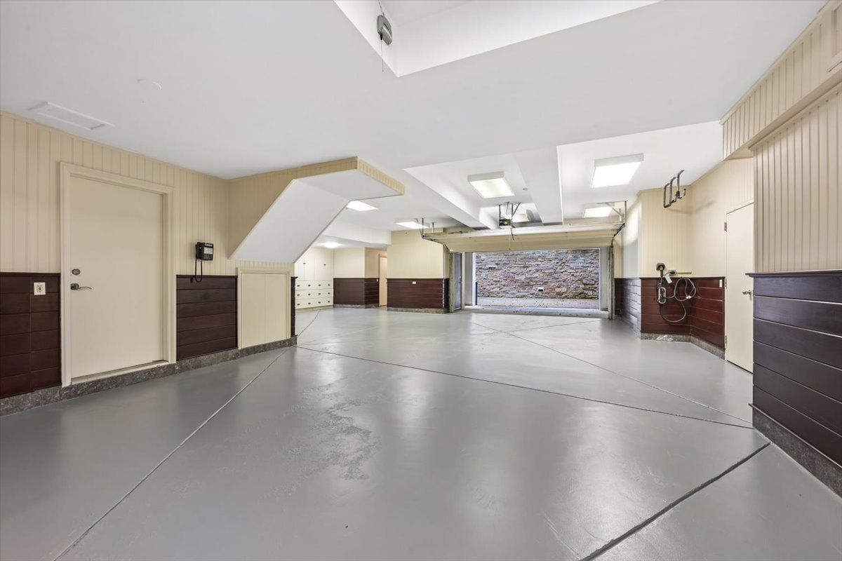 12744777 Property Photo 40