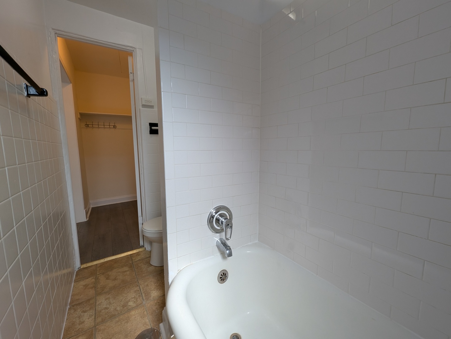 5417 N Kenmore Avenue 403 Property Photo 20