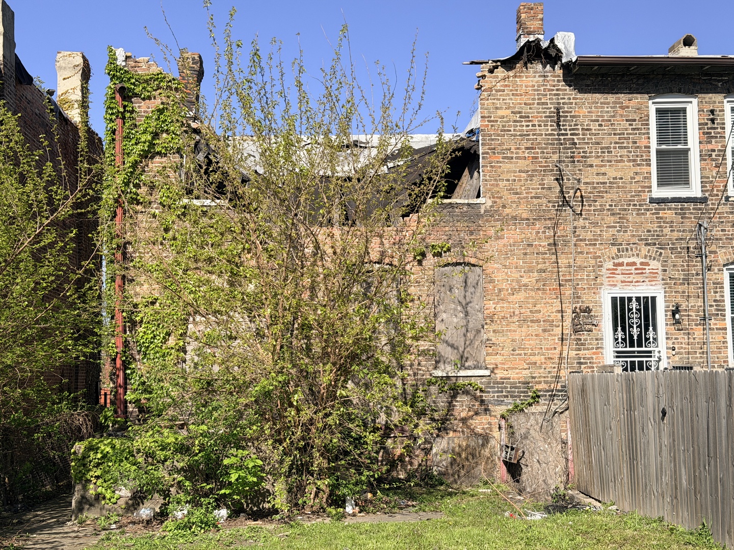 10643 S Champlain Avenue Property Photo 3