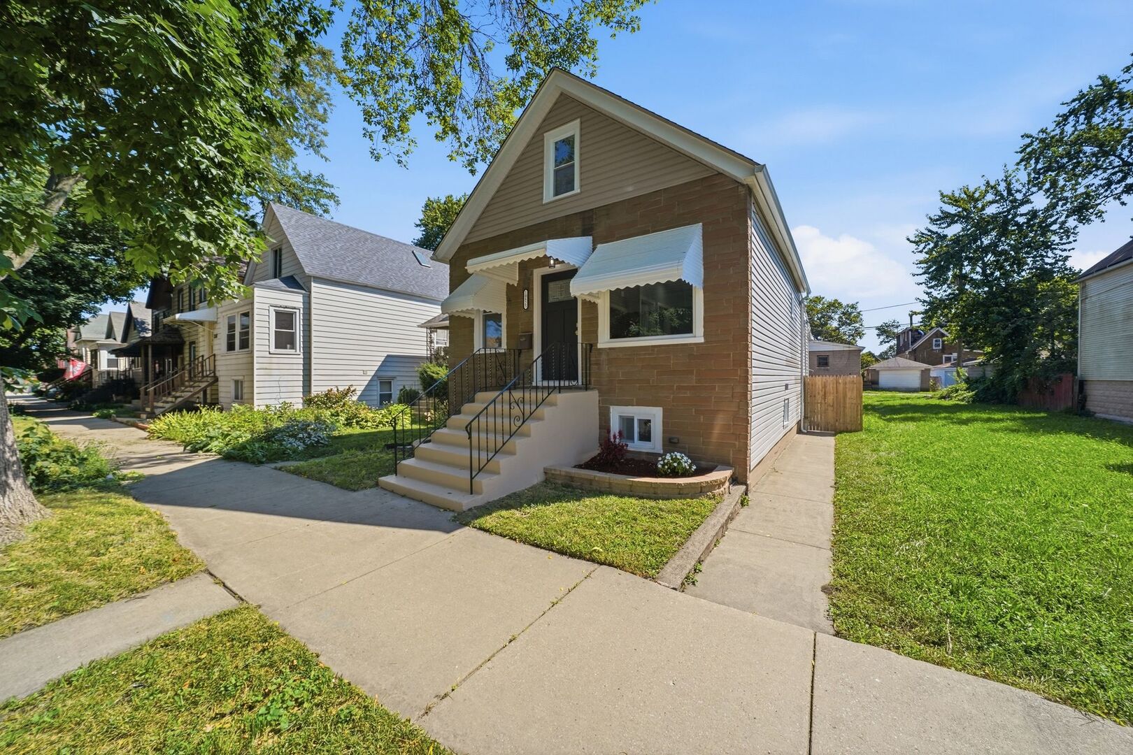 10825 S Avenue H Property Photo 1