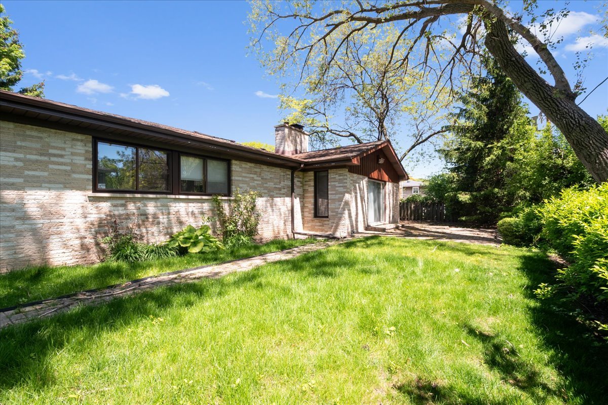 2821 Covert Road Property Photo 8