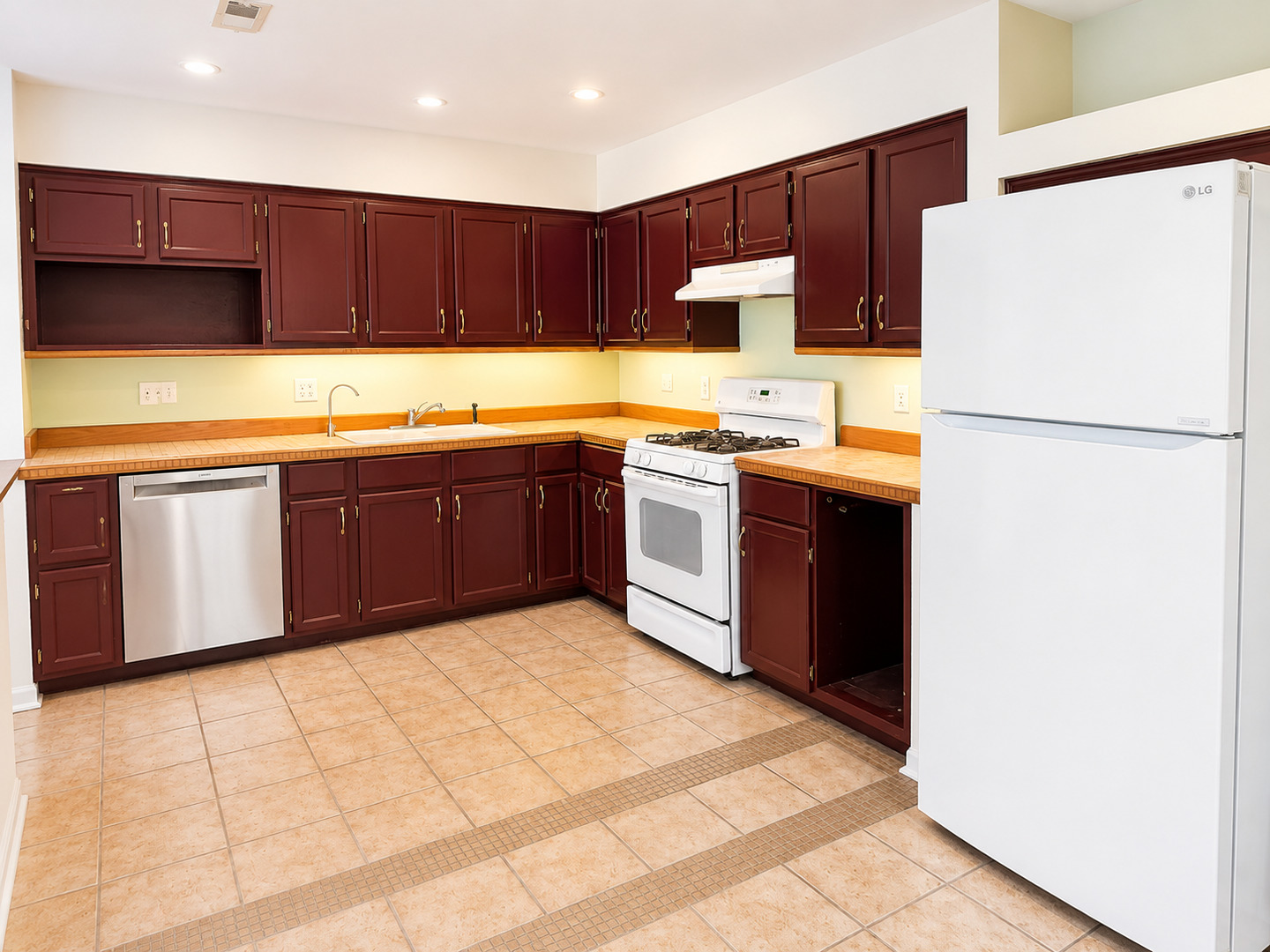 1755 Robin Lane C Property Photo 8