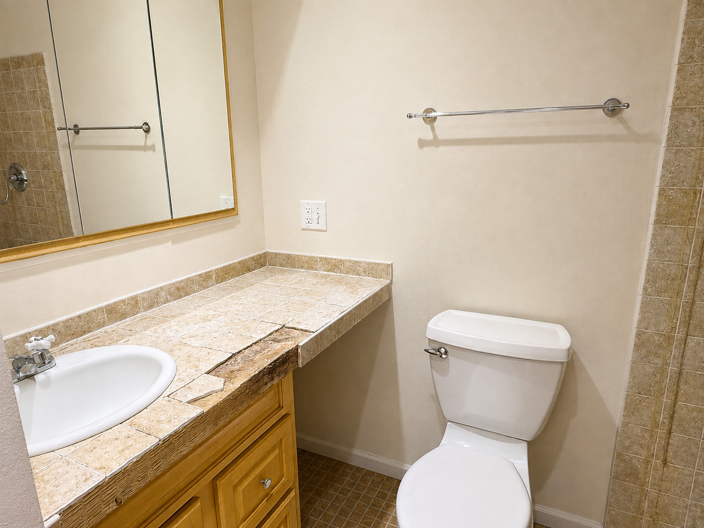 1755 Robin Lane C Property Photo 14