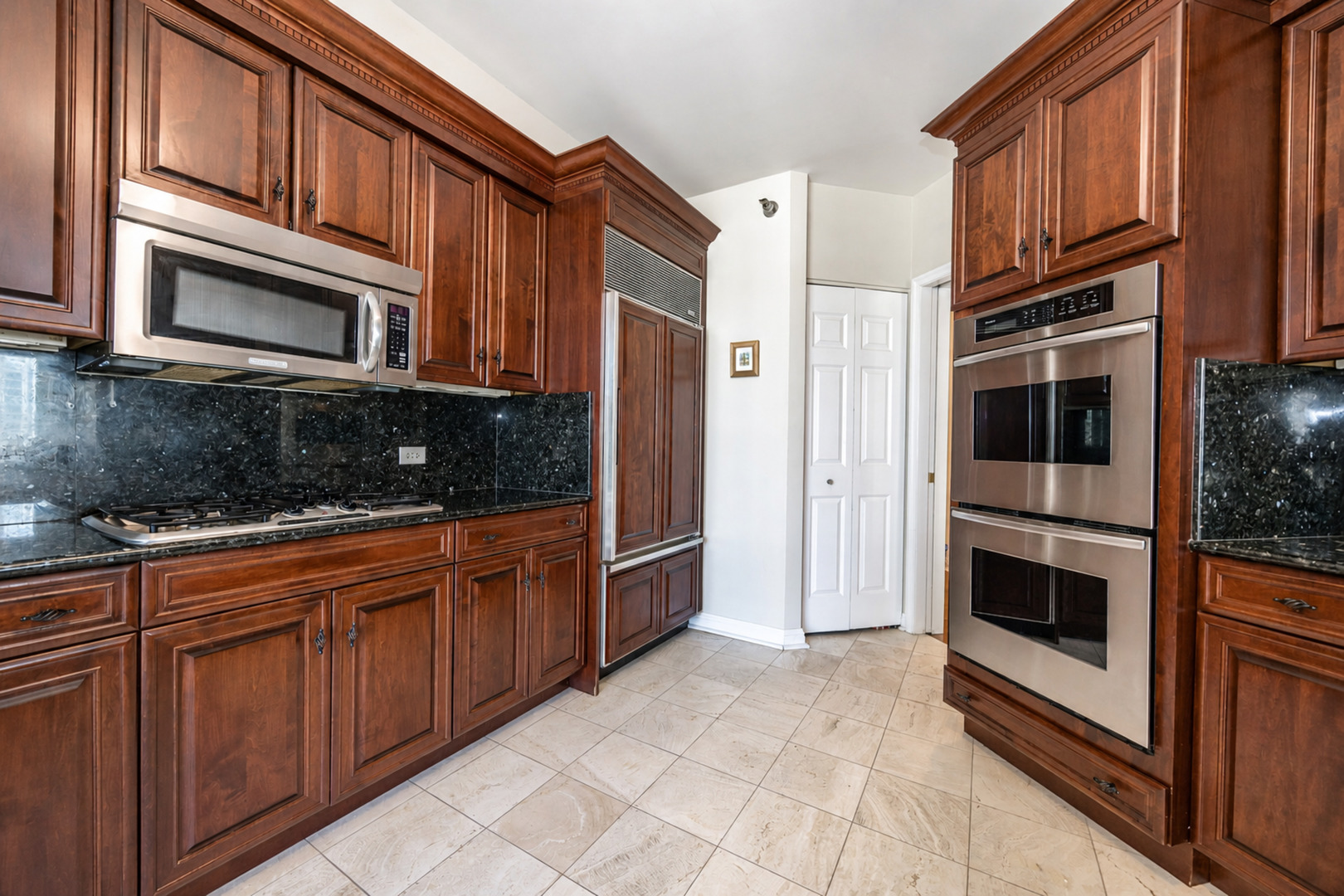 12744808 Property Photo 6