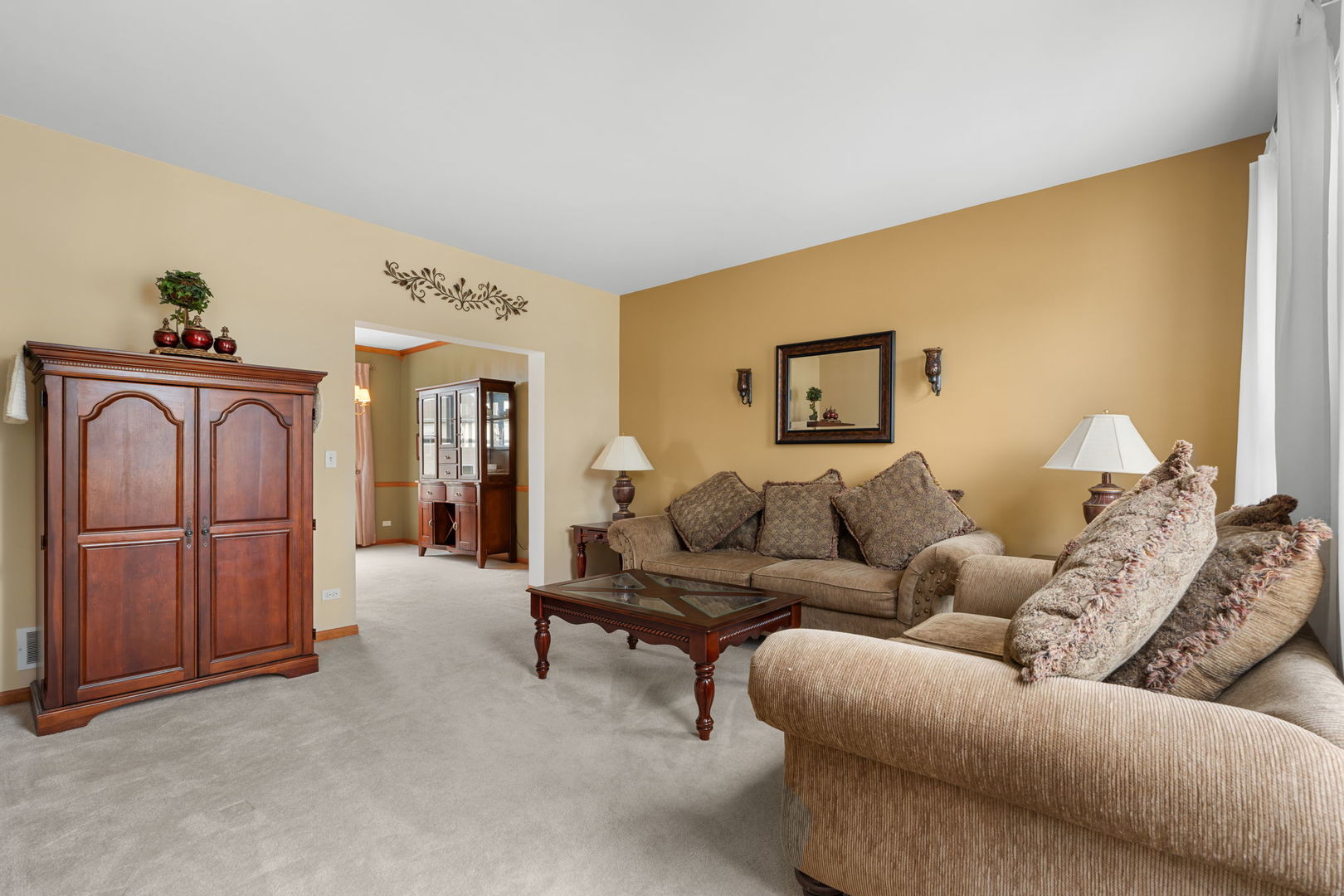 1942 W River Oaks Drive Property Photo 7