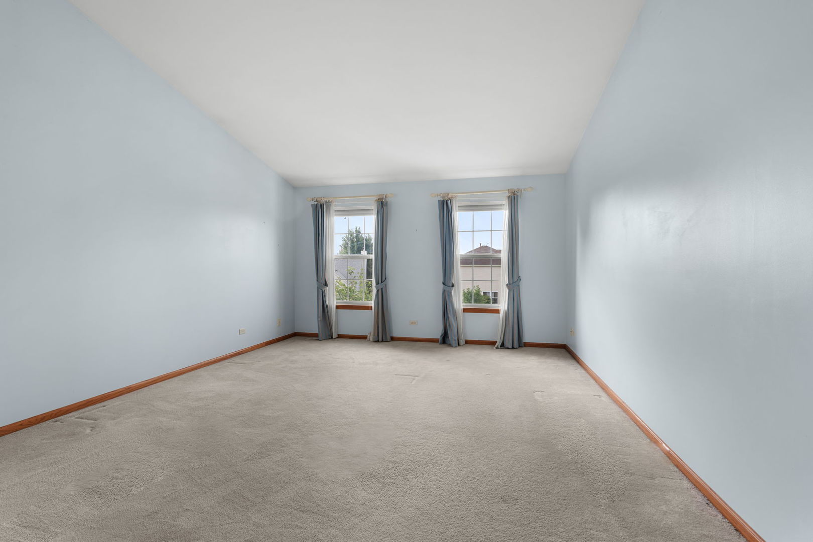 1942 W River Oaks Drive Property Photo 10