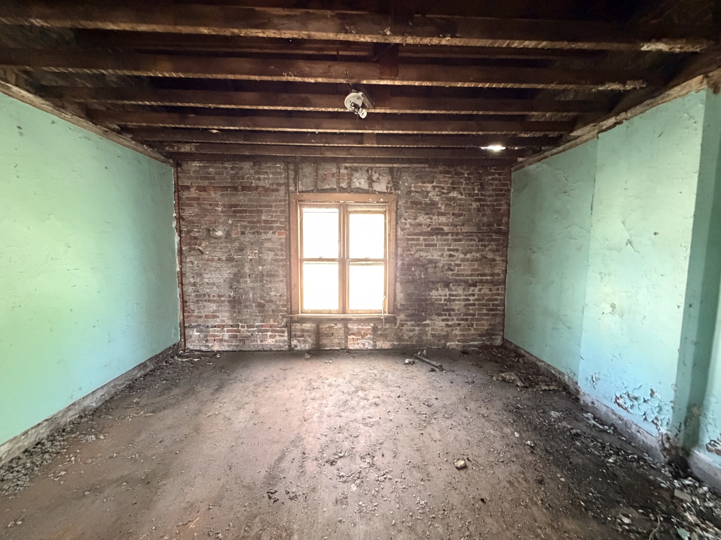 10609 S Champlain Avenue Property Photo 4