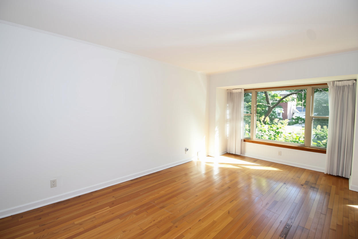 10326 S Artesian Avenue Property Photo 5