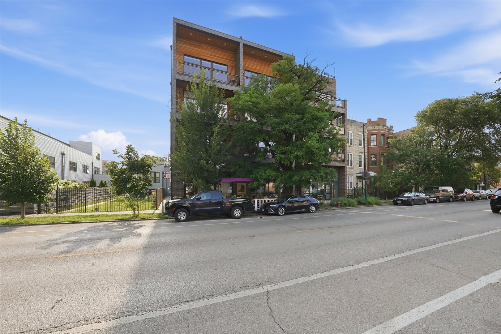 934 N California Avenue 4n Property Photo 3