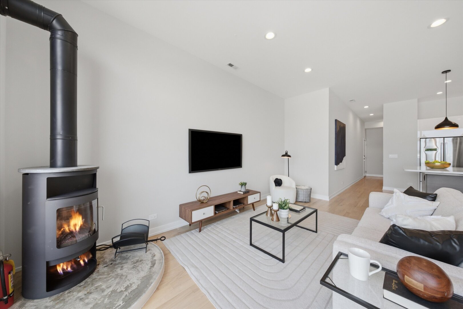 934 N California Avenue 4n Property Photo 8