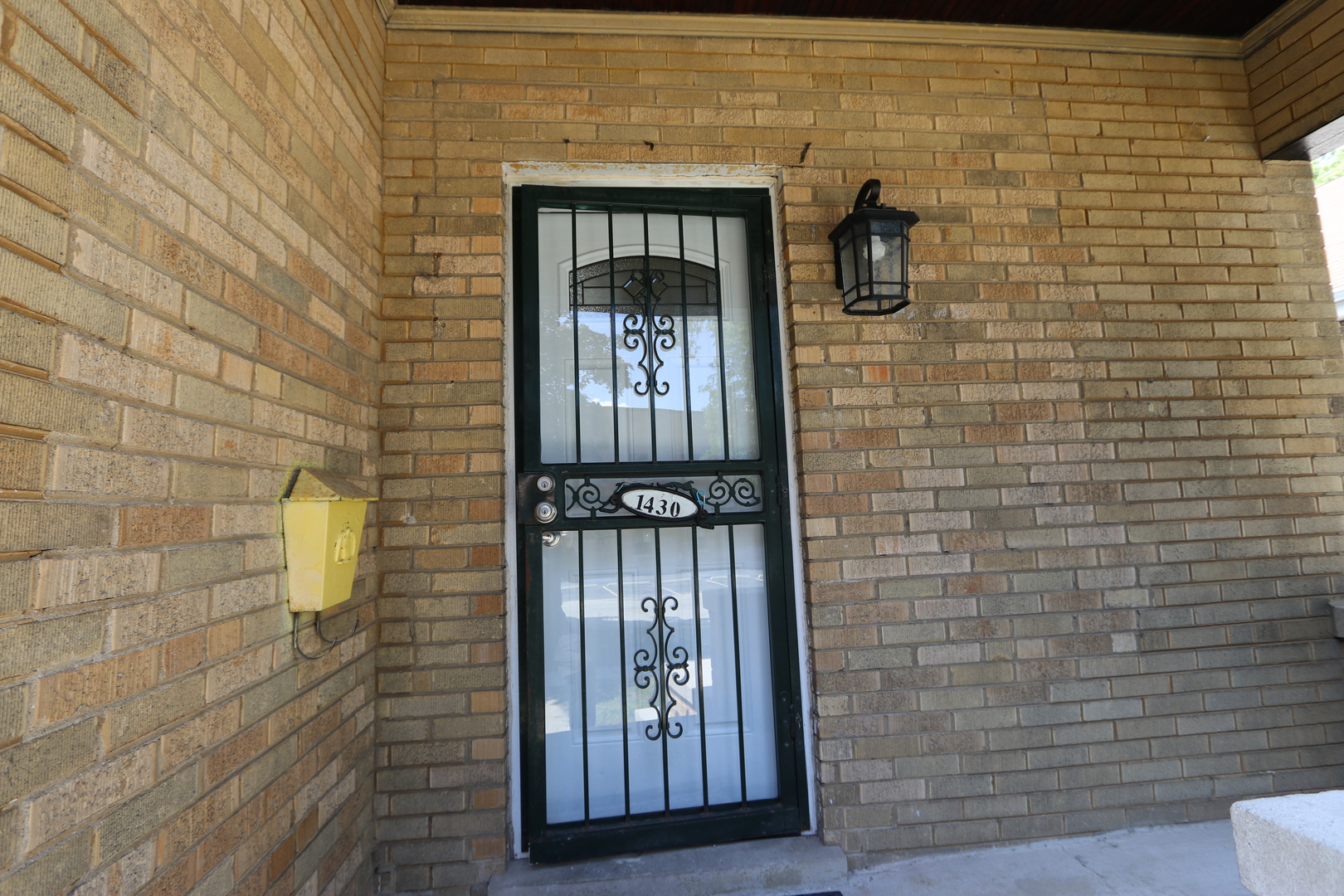 1430 S 10th Avenue Property Photo 3