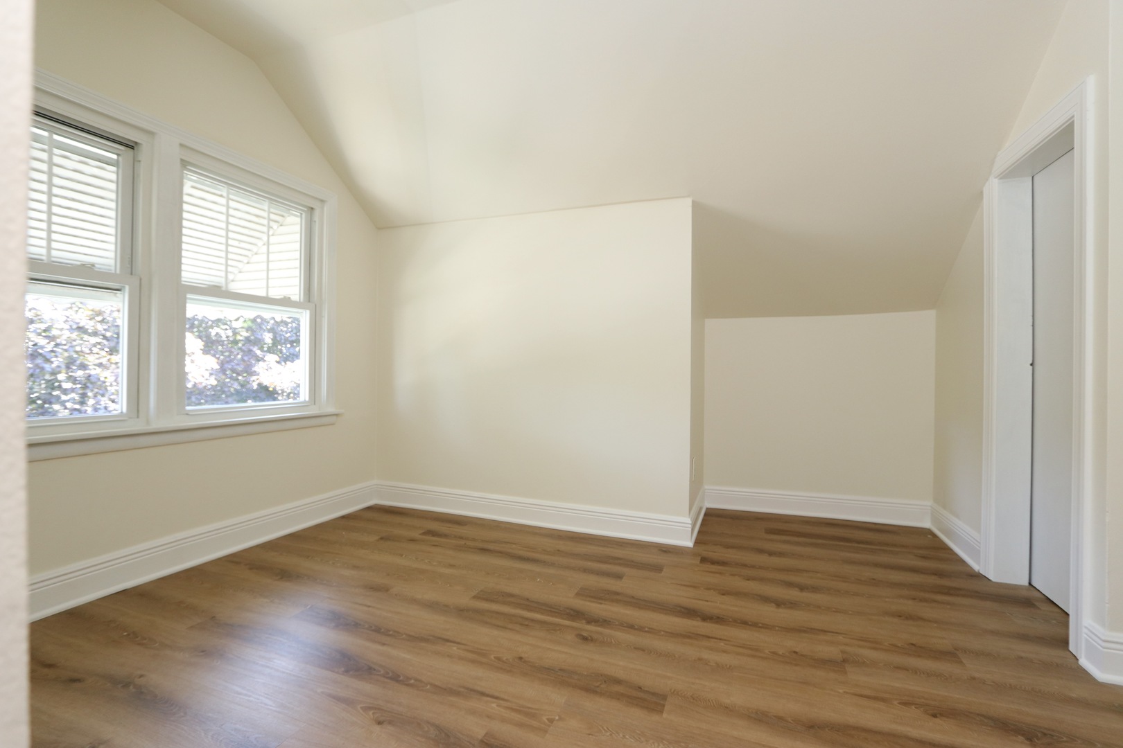 1430 S 10th Avenue Property Photo 15
