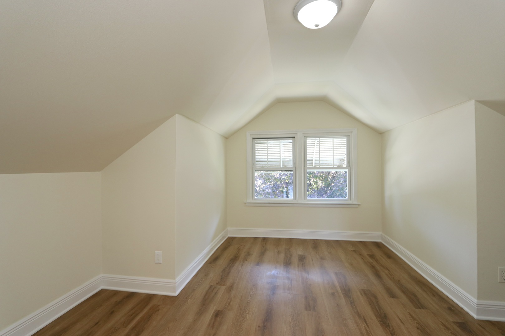 1430 S 10th Avenue Property Photo 16