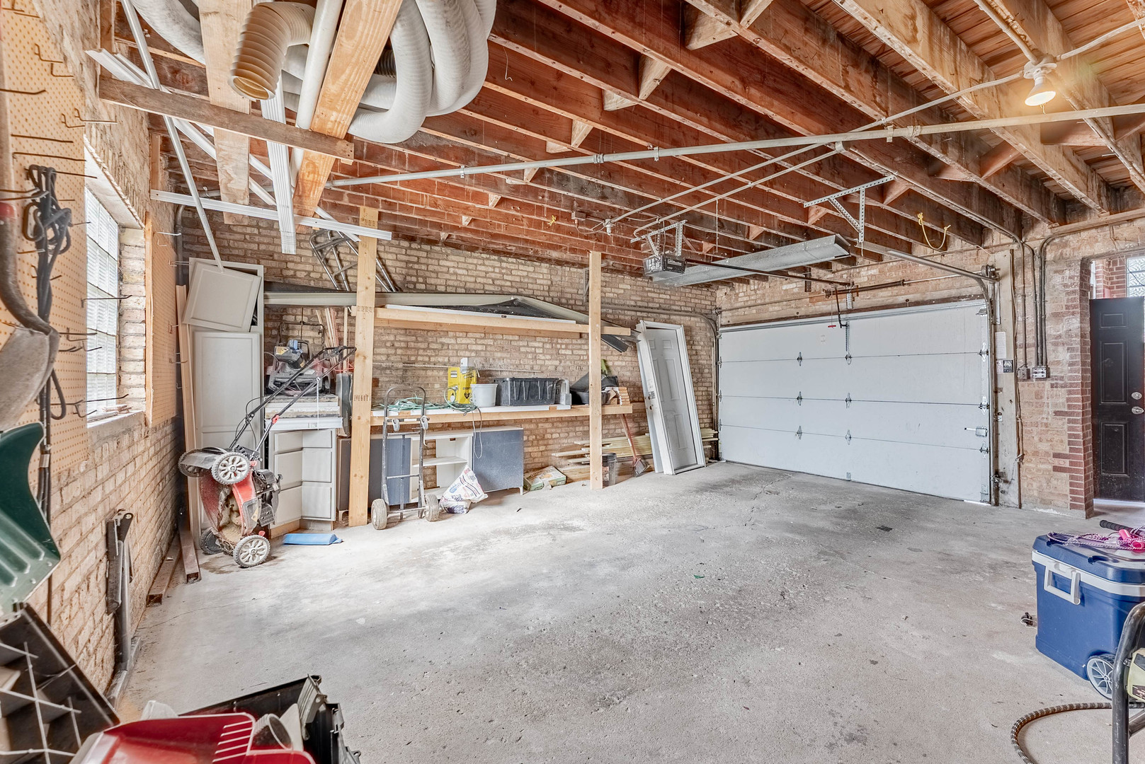 1910 N 74th Avenue Property Photo 17