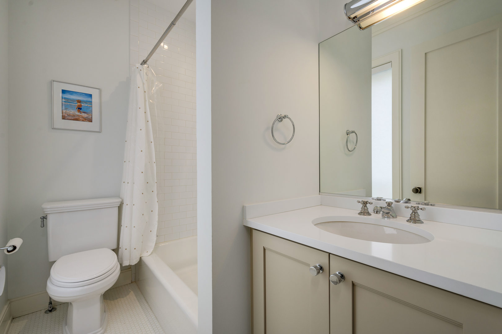 2119 N Kenmore Avenue Property Photo 27