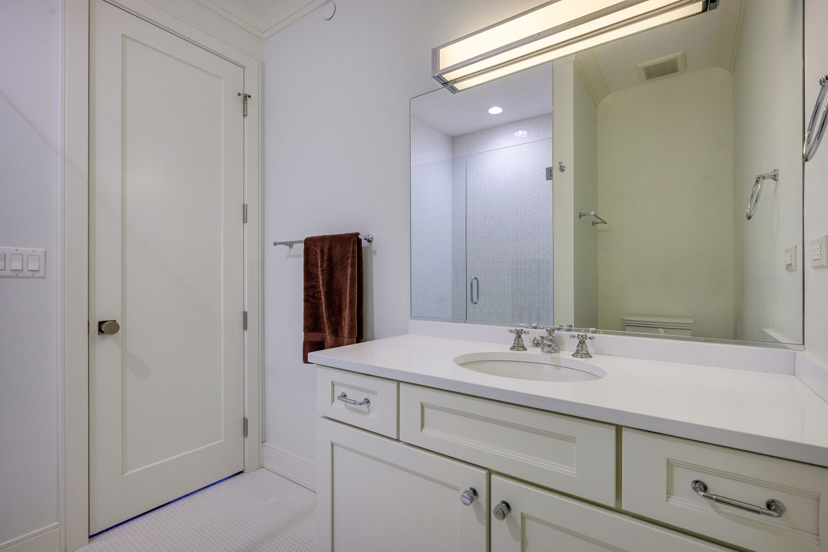 2119 N Kenmore Avenue Property Photo 30