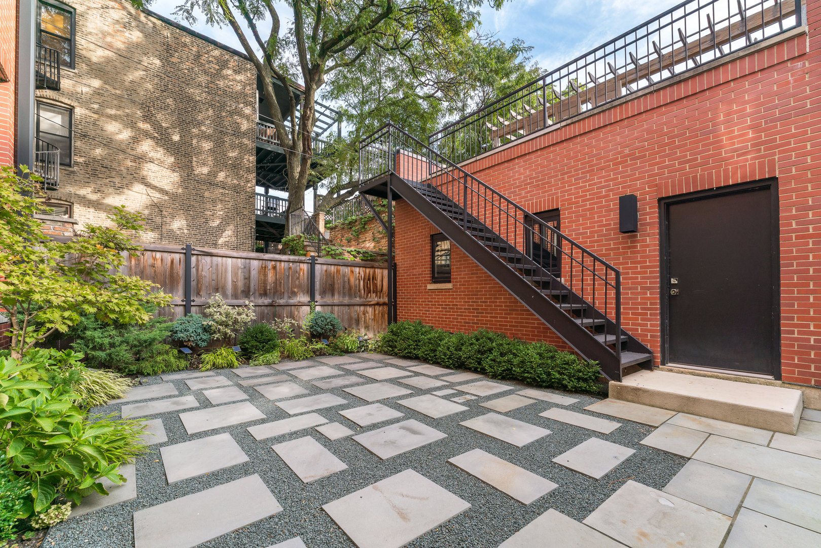 2119 N Kenmore Avenue Property Photo 43