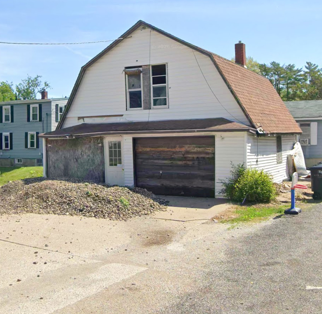 1605 44th Street Property Photo 3