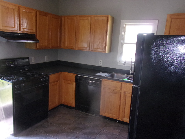 810 W Mill Street Property Photo 4