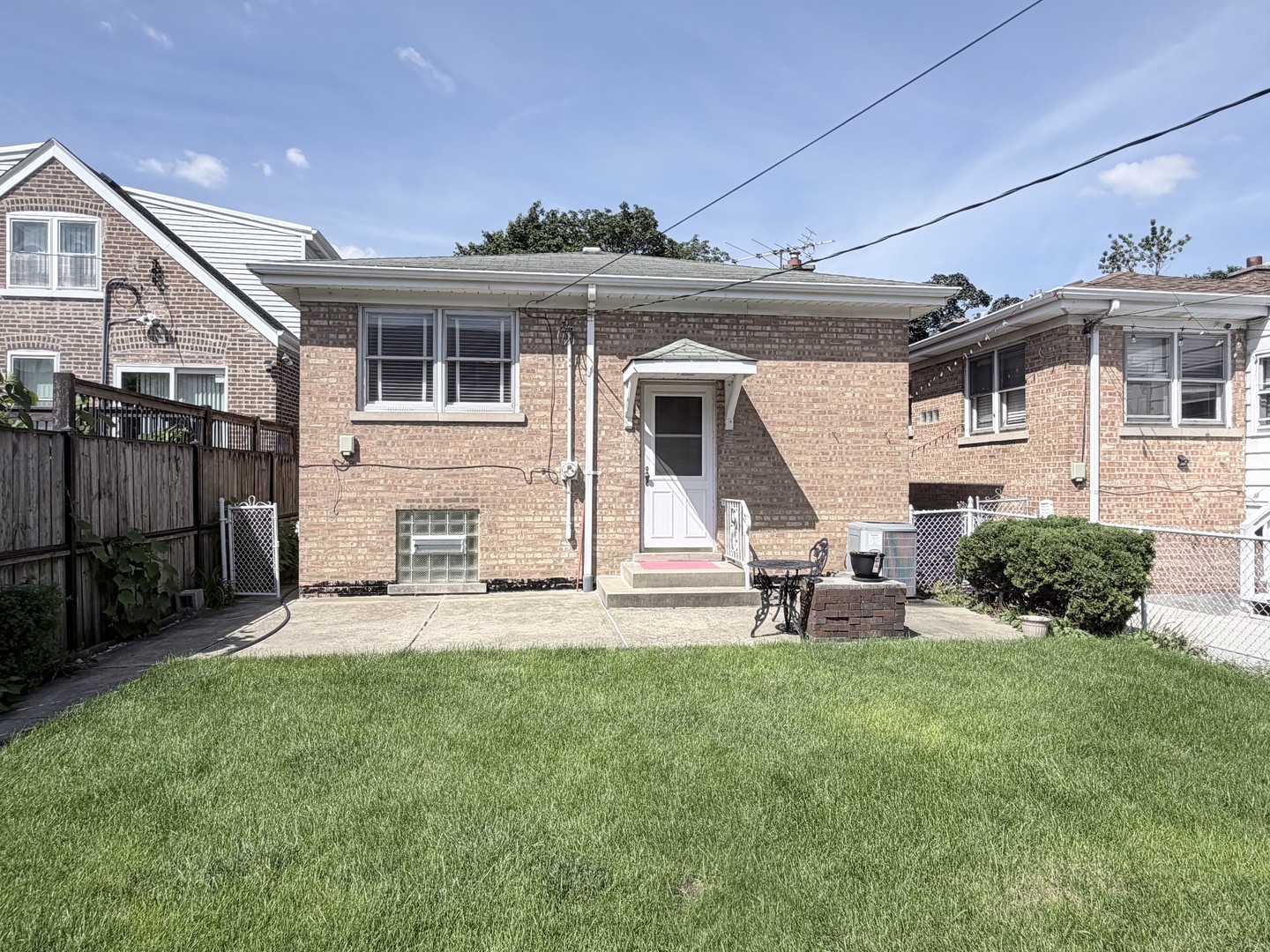 4625 S Komensky Avenue Property Photo 13