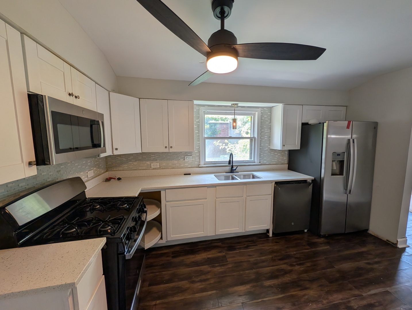 13741 S Wabash Avenue Property Photo 6