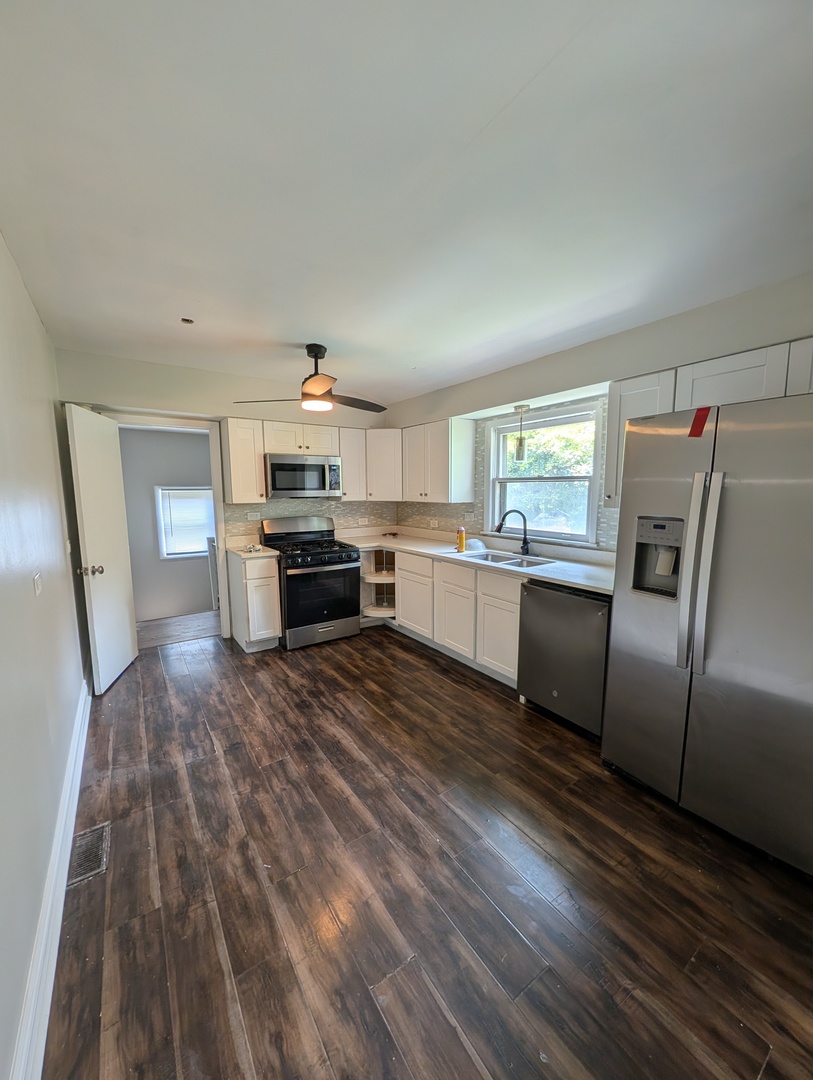 13741 S Wabash Avenue Property Photo 7