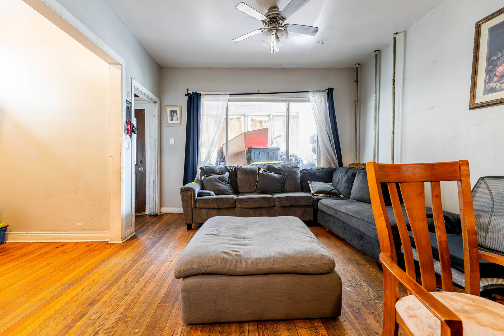 5530 S Seeley Avenue Property Photo 4