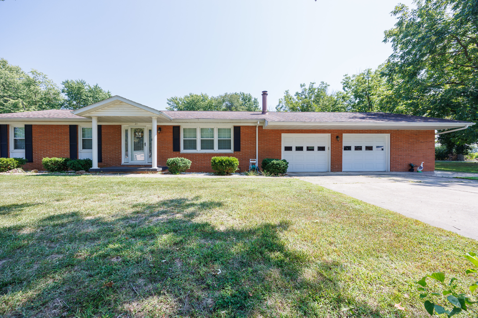 21 Crestwood Lane Property Photo 1