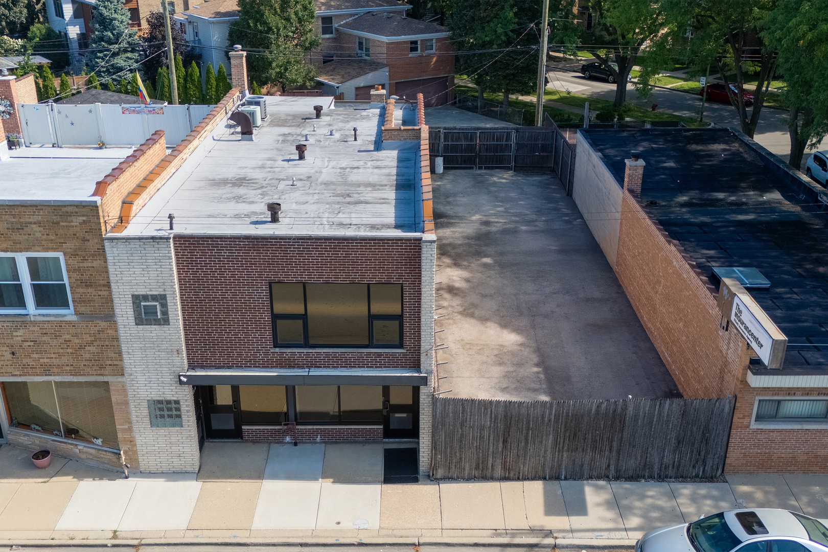 6135 N Elston Avenue Property Photo 3