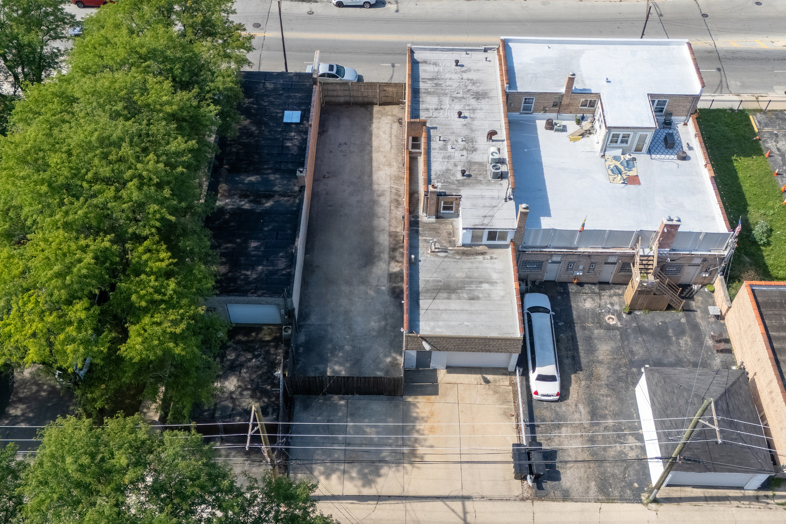 6135 N Elston Avenue Property Photo 5