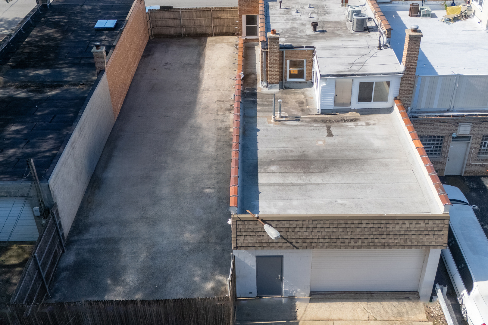 6135 N Elston Avenue Property Photo 7