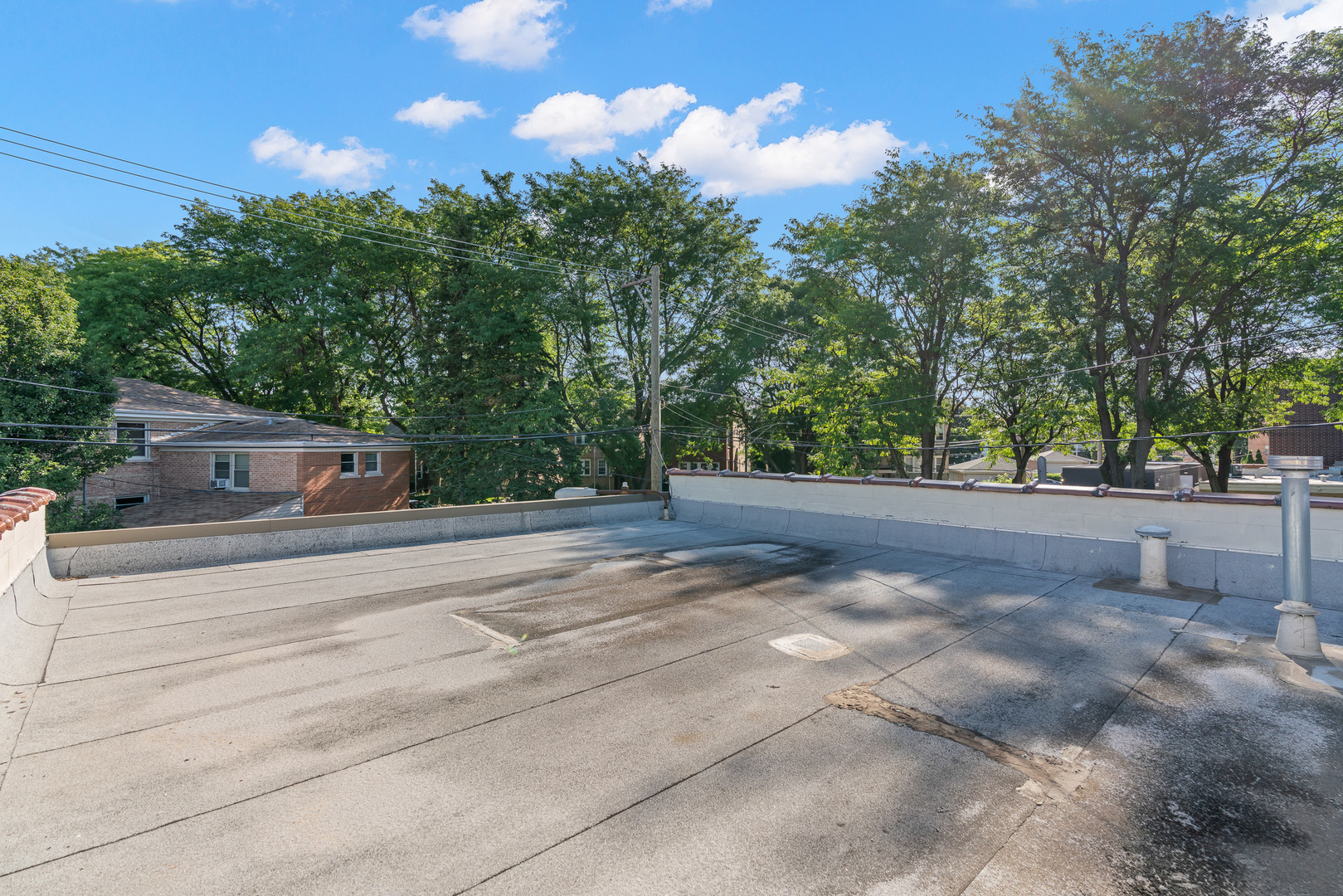 6135 N Elston Avenue Property Photo 8