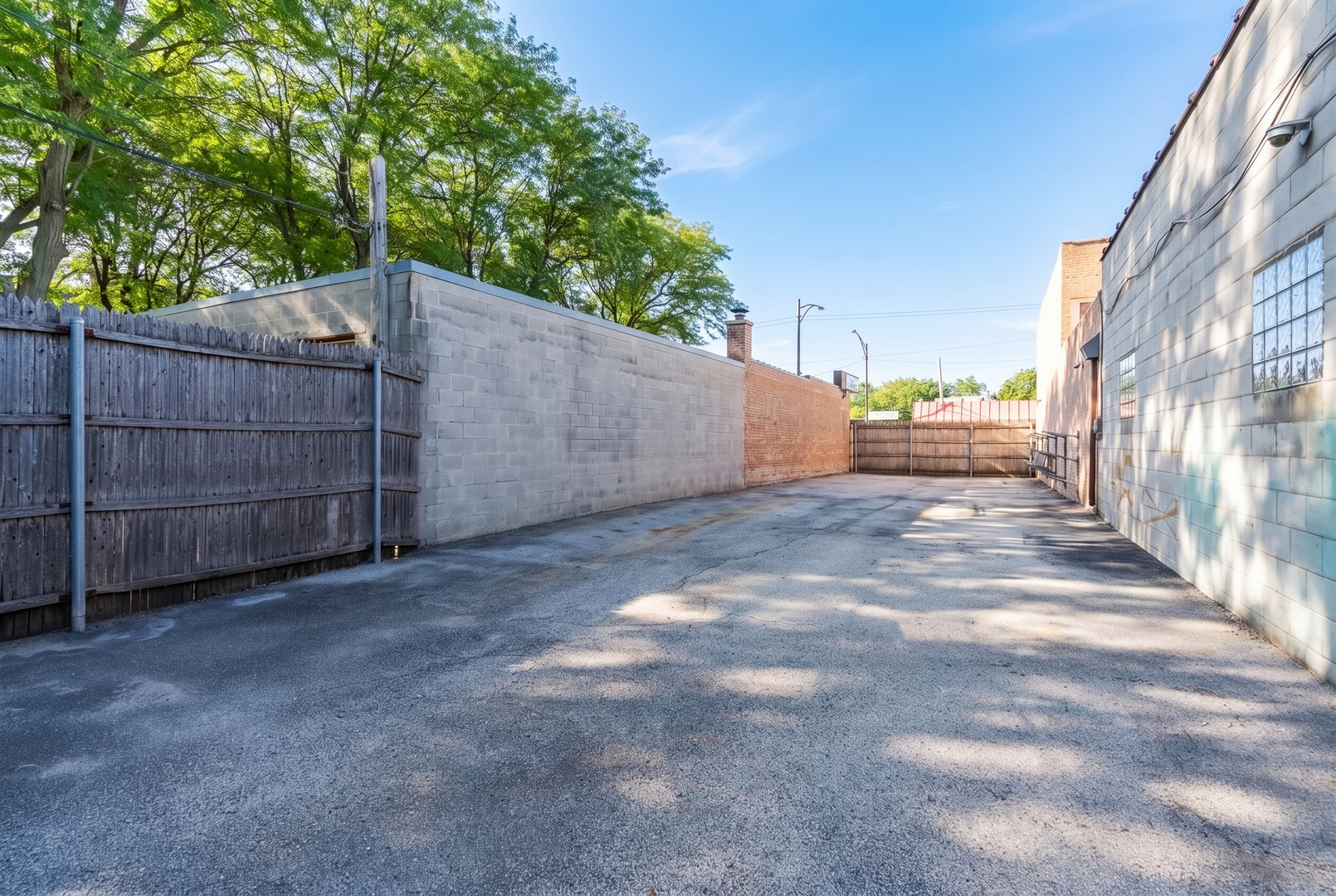 6135 N Elston Avenue Property Photo 10