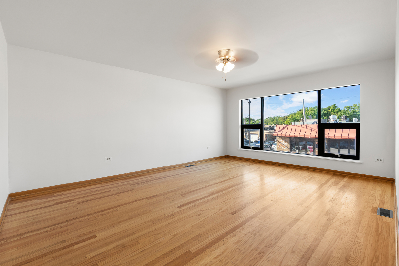 6135 N Elston Avenue Property Photo 24