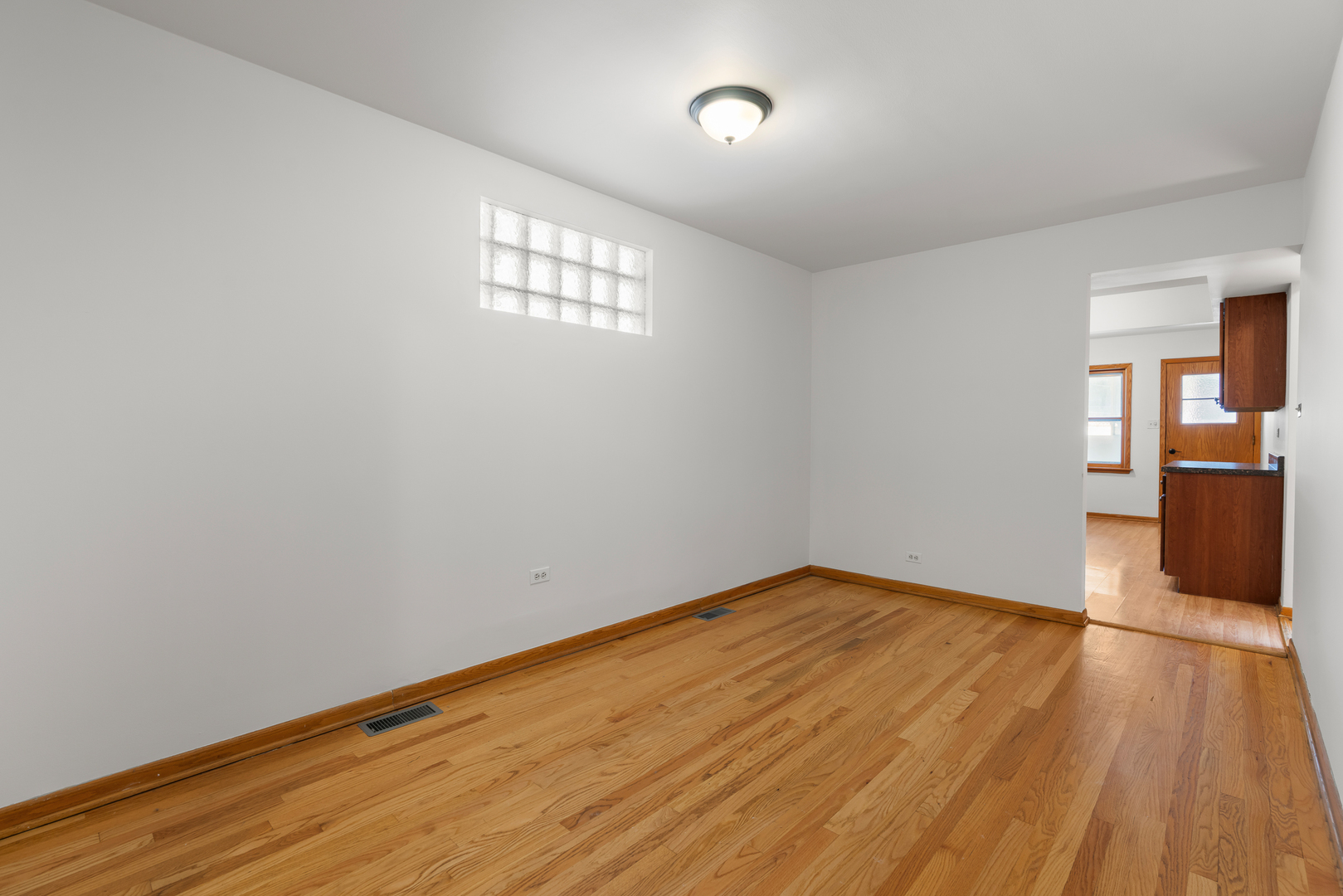 6135 N Elston Avenue Property Photo 26